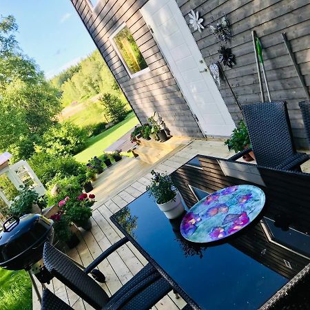 15 Min Fran Ullared! Ny Stuga Med Hoeg Standard! Alvsered Exterior photo
