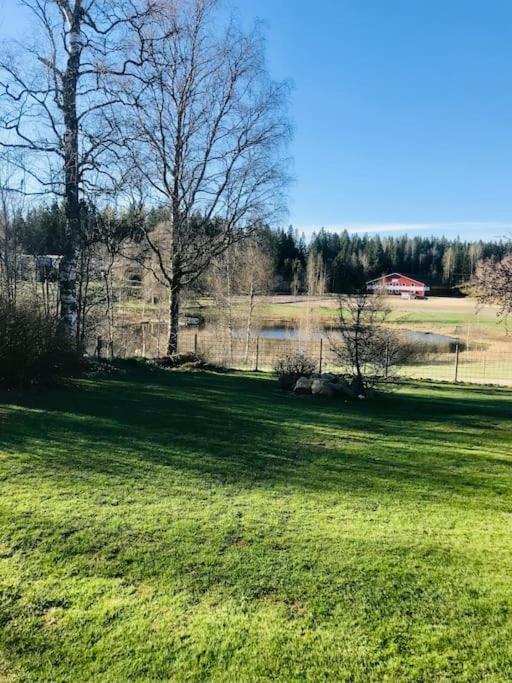 15 Min Fran Ullared! Ny Stuga Med Hoeg Standard! Alvsered Exterior photo