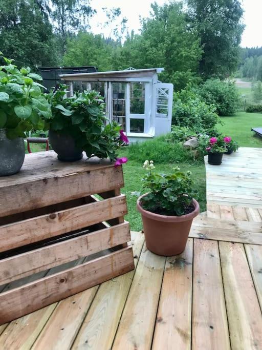 15 Min Fran Ullared! Ny Stuga Med Hoeg Standard! Alvsered Exterior photo